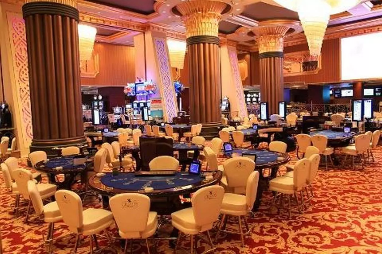 CRATOS_SHABAVIZ (2).jpg